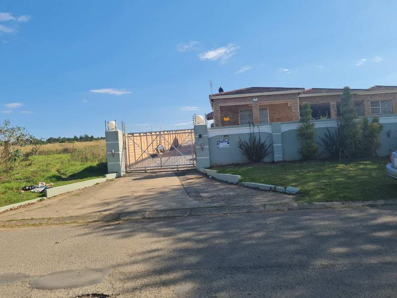 6 Bedroom Property for Sale in Southernwood Eastern Cape